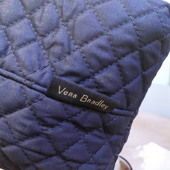 Vera Bradley Oversized Ziptop Hobo Bag in Classic Navy w Floral Print Lining NWT - Picture 9 of 9